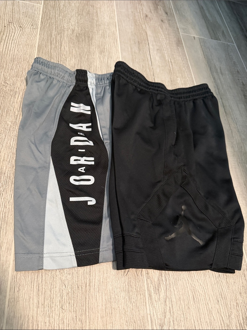 Jordan athletic shorts boys size medium (pair)
